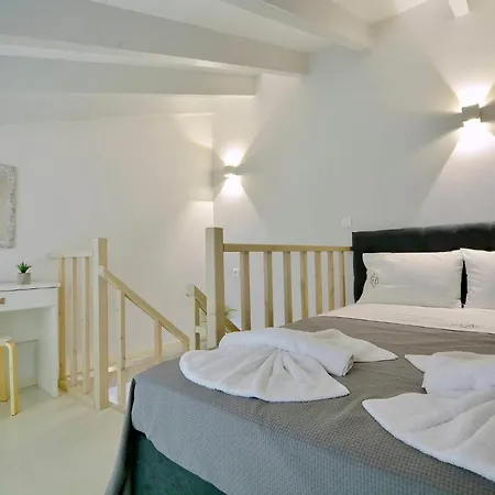 Bratou Terra Sleeps 2 With Garden *